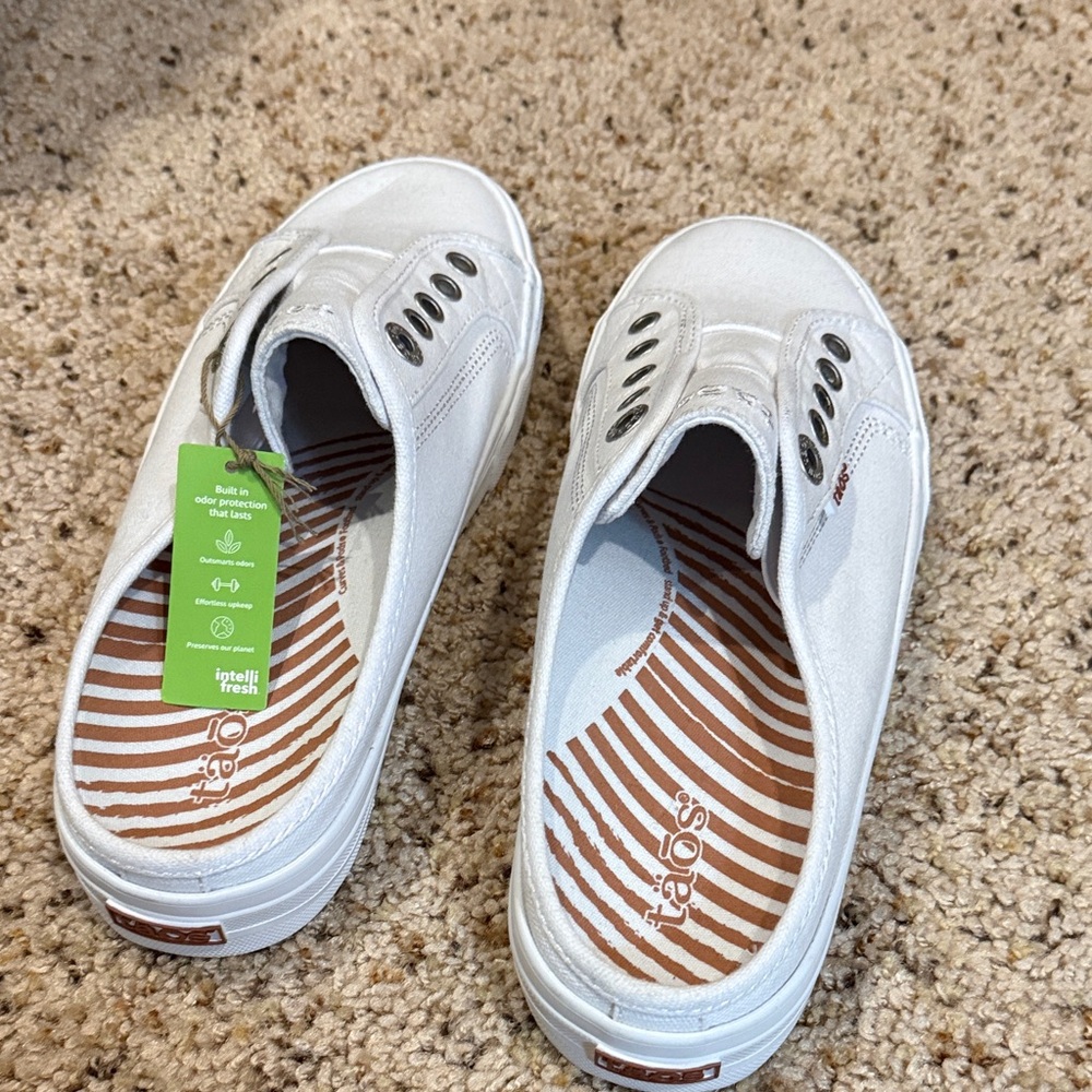 Taos Footwear Women’s White Slip-On Sneakers